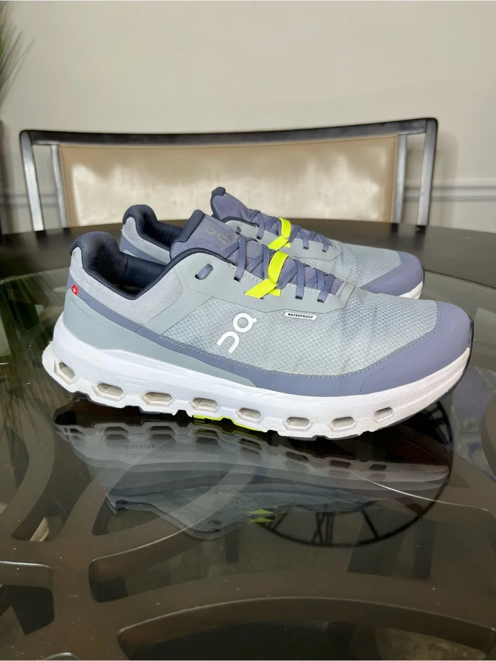 ON Cloudvista 2 Men’s Athletic Sneakers Sz 11